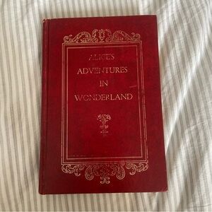 HARD COVER ALICE’S ADVENTURES IN WONDERLAND